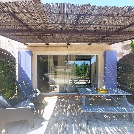 Сasa de vacaciones Mas Du Combaud-2 By Interhome *